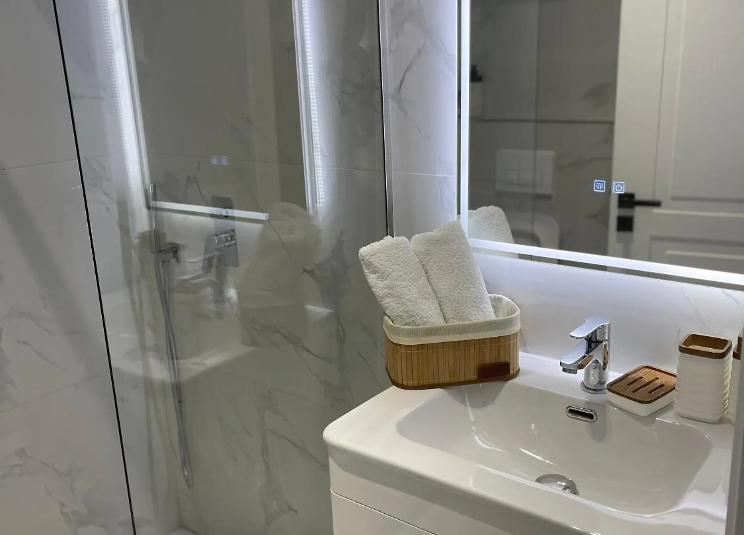 Am Luxury Apartment 티라나 알바니아